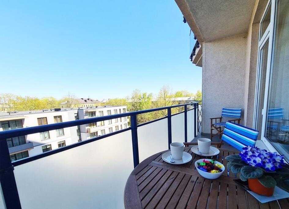 Апартаменты Stylish With Parking & Spacious Balcony Рига